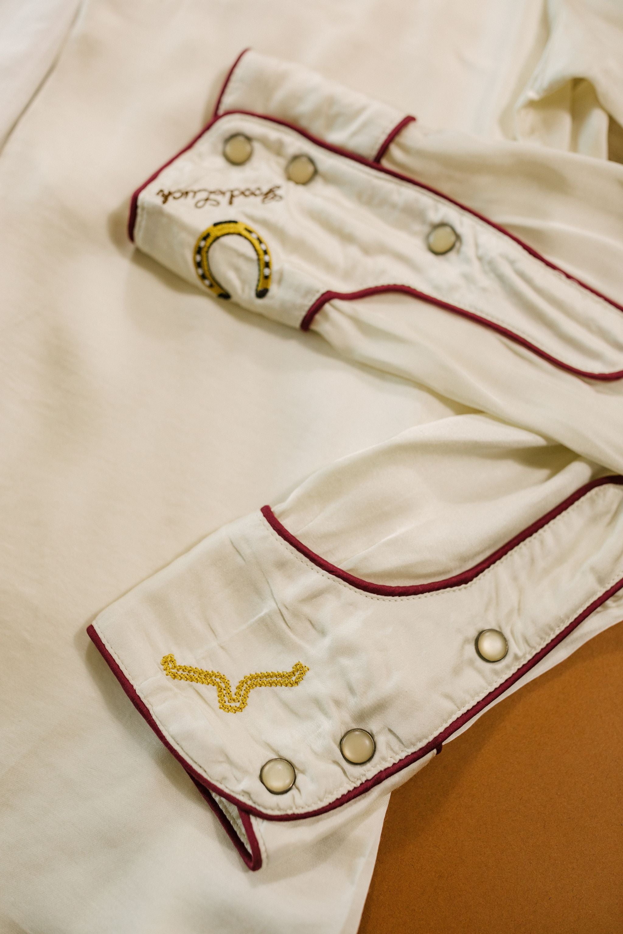 #color_soft gold