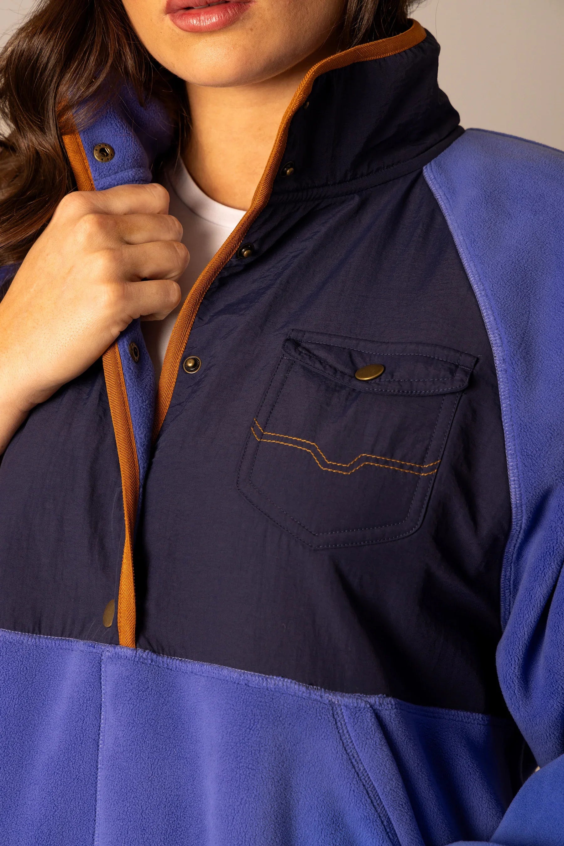 Josie Fleece | Colorblocked Polar Fleece Jacket with horn | Kimes