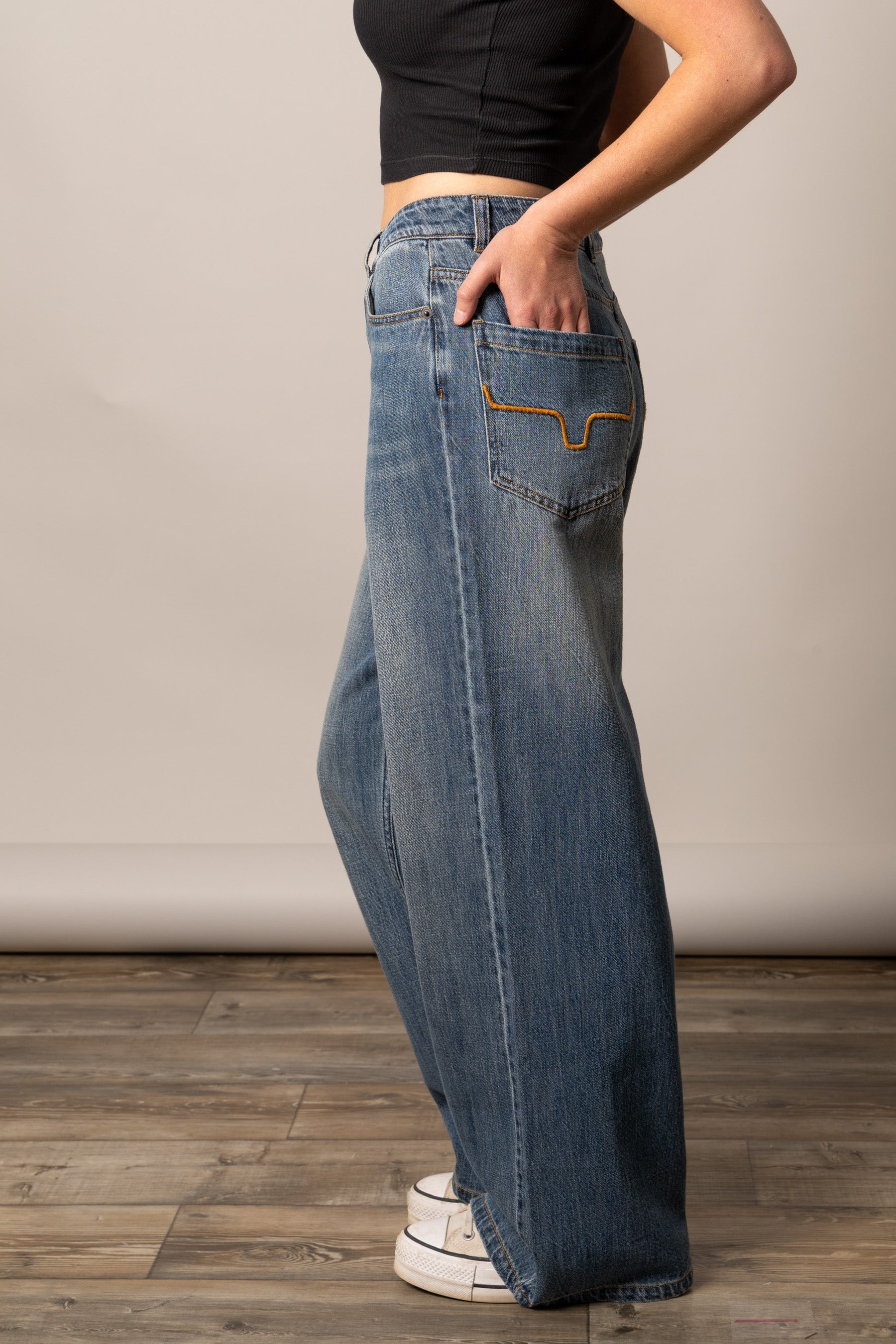 ジョウブレーカー　マギー230319 Maggie Jean | Low Rise Relaxed Wide Leg Jeans | Kimes Ranch